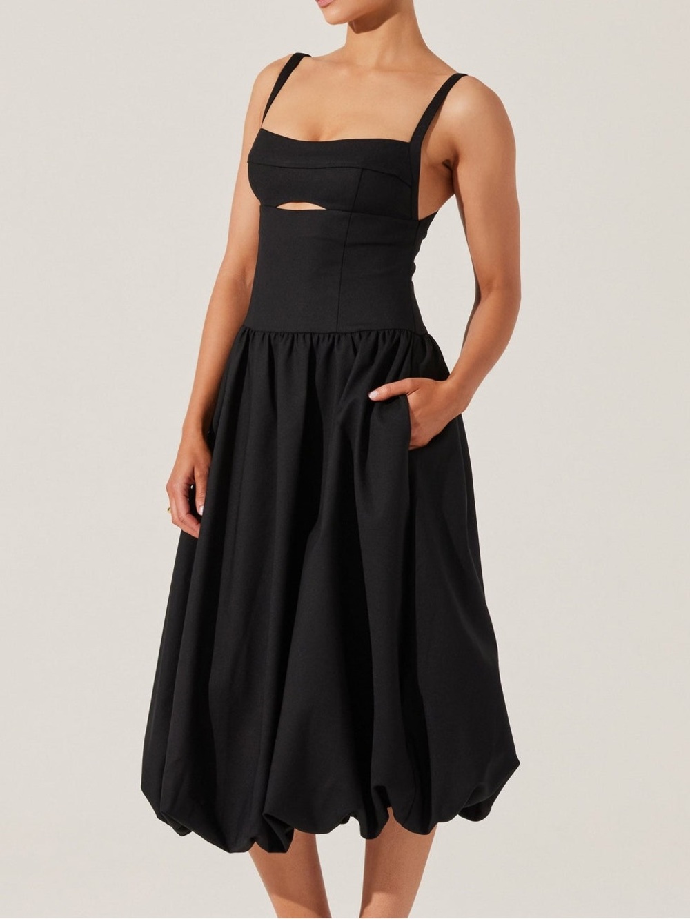 Jevi Sleeveless Bubble Midi Dress
ASTR the Label in Black Small